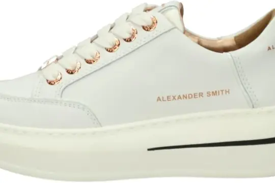 Sneaker bianca Alexander Smith donna, con lacci e dettagli in oro rosa. Stile casual ed elegante.
